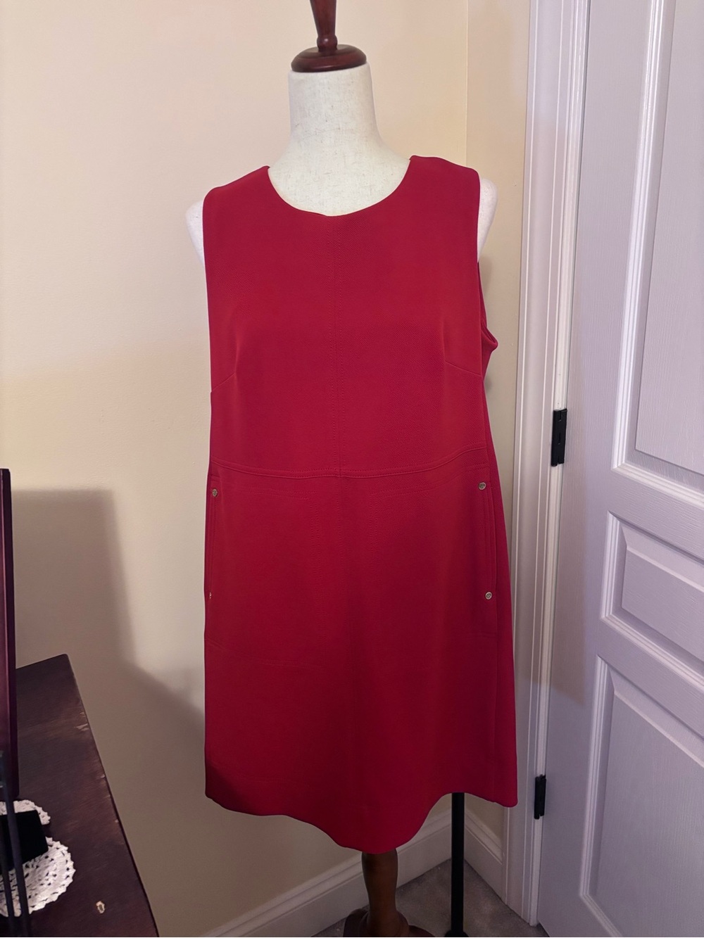 Sleeveless Red Shift Dress